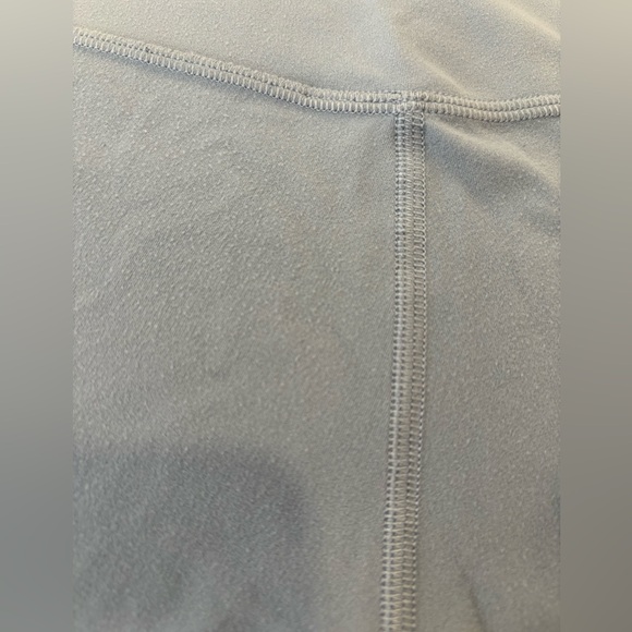 Lululemon. Chambray blue. Align 7/8. - Picture 4 of 5